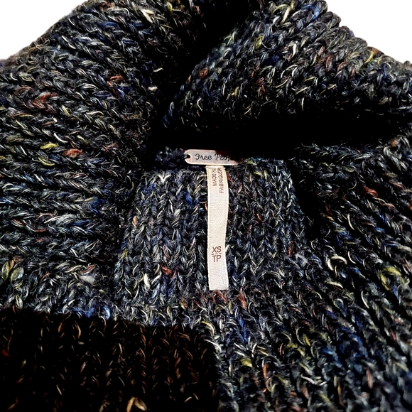 Free People Dylan Tweedy Turtleneck Sweater size XS - Picture 5 of 10